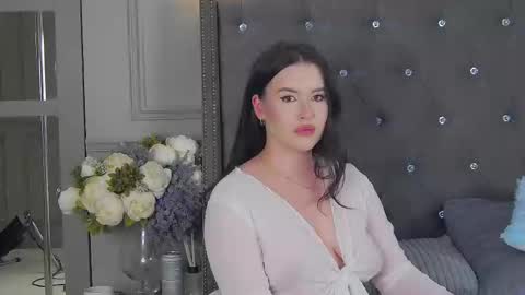 Snapshot of trisha_winslet chatting on 12-13-24, 10:23 trisha_winslet online show from 12-13-24, 10:23