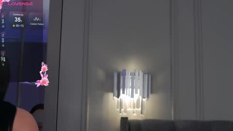 Snapshot of trisha_winslet chatting on 01-09-25, 05:43 trisha_winslet online show from 01-09-25, 05:43