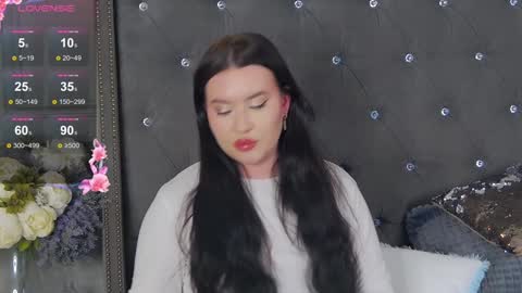 Snapshot of trisha_winslet chatting on 01-11-25, 08:54 trisha_winslet online show from 01-11-25, 08:54