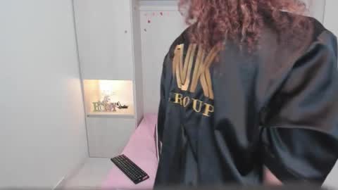 Snapshot of trishamoon chatting on 09-19-25, 04:36 TRISHA online show from 09-19-25, 04:36