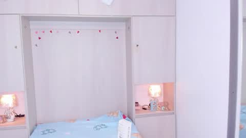 Snapshot of trishamoon chatting on 11-28-25, 04:26 TRISHA online show from 11-28-25, 04:26