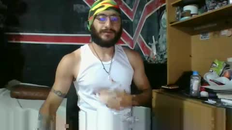 Snapshot of trizquelmen chatting on 12-21-24, 01:58 Andrew online show from 12-21-24, 01:58