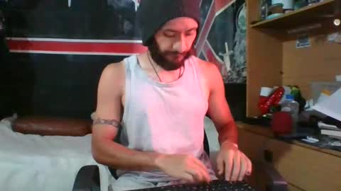 Snapshot of trizquelmen chatting on 12-21-24, 06:34 Andrew online show from 12-21-24, 06:34