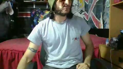 Snapshot of trizquelmen chatting on 09-21-25, 12:23 Andrew online show from 09-21-25, 12:23