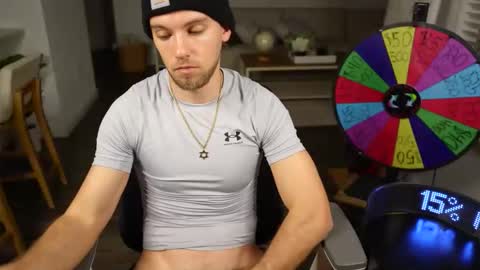 Snapshot of troy_greenxo chatting on 01-06-26, 11:07 Troy Green online show from 01-06-26, 11:07