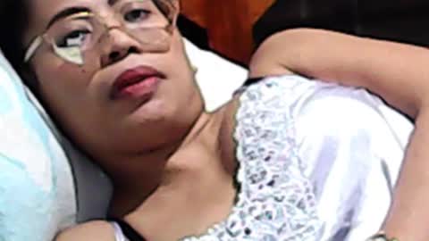 emily online show from 11-09-25, 01:04