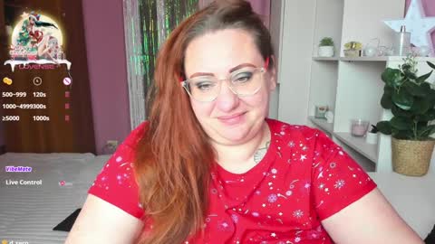 Snapshot of truly_goddess chatting on 12-24-24, 09:06 Adelle online show from 12-24-24, 09:06