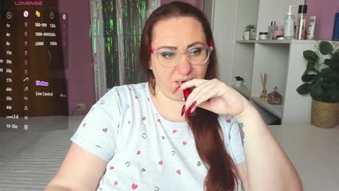 Snapshot of truly_goddess chatting on 01-25-25, 12:05 Adelle online show from 01-25-25, 12:05