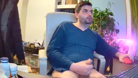 Trustmelove online show from 01-15-25, 06:22