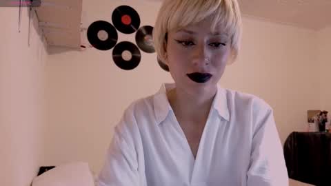 Cait online show from 11-06-25, 04:46