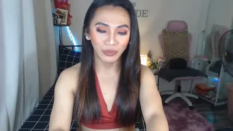 Jade online show from 12-19-24, 10:10