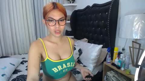 Snapshot of ts_tatiana chatting on 02-19-25, 05:06 billie online show from 02-19-25, 05:06