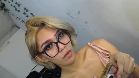 Snapshot of ts_tatiana chatting on 09-16-25, 07:31 billie online show from 09-16-25, 07:31