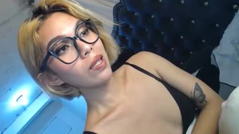 Snapshot of ts_tatiana chatting on 11-04-25, 07:29 billie online show from 11-04-25, 07:29