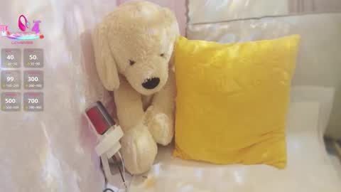 Snapshot of tscn88 chatting on 11-30-25, 12:58 Anne Bebe online show from 11-30-25, 12:58