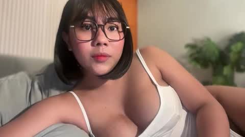 Snapshot of tsgirlcutie chatting on 10-26-25, 07:53 Valeria online show from 10-26-25, 07:53