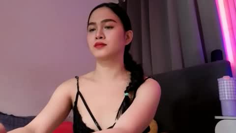 Snapshot of tsnathaliasilvana chatting on 12-20-25, 01:23 Bella Ratbu online show from 12-20-25, 01:23