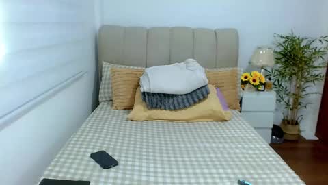 Graciella online show from 10-17-25, 07:00