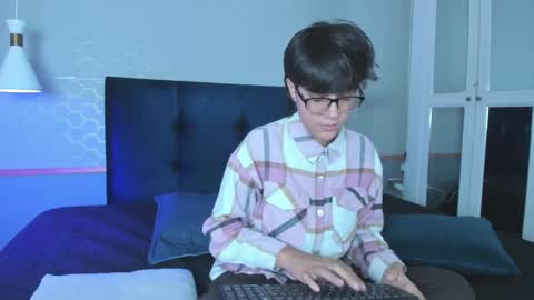 Maru online show from 09-21-25, 07:59