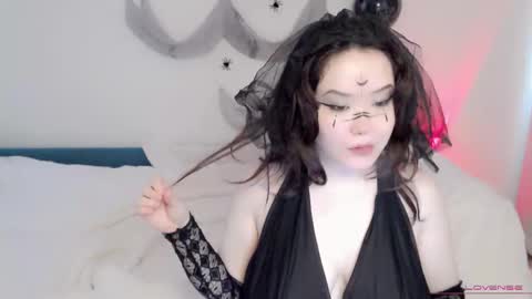 Snapshot of tsunade_chan chatting on 10-30-25, 05:31 Kaya online show from 10-30-25, 05:31