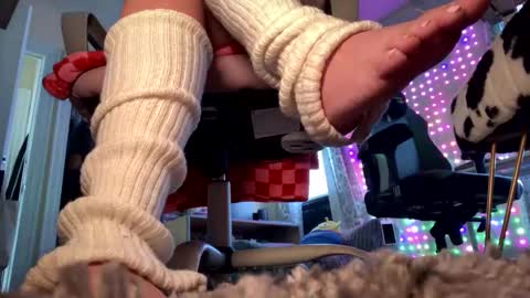 MOCHI NEXT DOOR online show from 09-10-25, 06:52