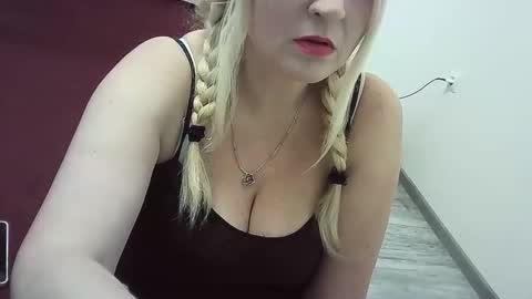 Ttrnynela online show from 11-17-25, 07:03