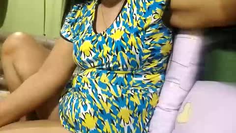 Snapshot of tuchmegently chatting on 12-04-25, 09:12 Mae online show from 12-04-25, 09:12