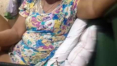 Snapshot of tuchmegently chatting on 02-03-26, 09:09 Mae online show from 02-03-26, 09:09