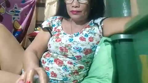 Snapshot of tuchmegently chatting on 02-19-26, 07:54 Mae online show from 02-19-26, 07:54