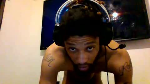 Snapshot of tufyi1 chatting on 12-15-25, 11:58 tufyi1 online show from 12-15-25, 11:58