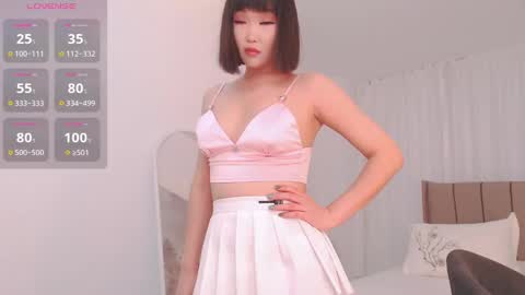 Snapshot of tumilio chatting on 12-19-24, 04:45 TumiLio online show from 12-19-24, 04:45