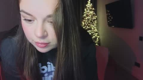 Ariana online show from 12-24-24, 08:49