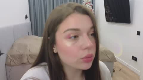 Ariana online show from 01-09-25, 08:44