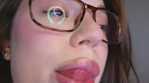 Ariana online show from 11-29-25, 09:29