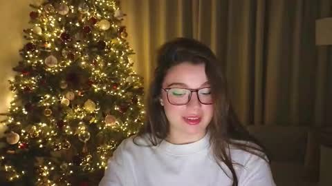 Ariana online show from 12-19-25, 08:27