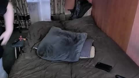 Snapshot of tviks chatting on 02-24-25, 08:49 Lana online show from 02-24-25, 08:49