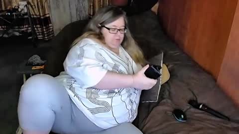 Snapshot of tviks chatting on 03-02-25, 11:53 Lana online show from 03-02-25, 11:53