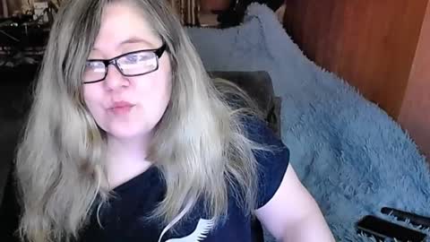 Snapshot of tviks chatting on 03-03-25, 08:54 Lana online show from 03-03-25, 08:54