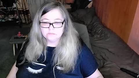 Snapshot of tviks chatting on 03-04-25, 11:54 Lana online show from 03-04-25, 11:54