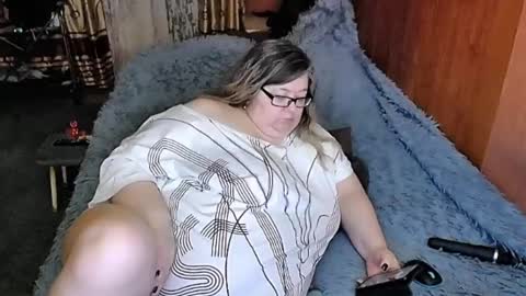 Snapshot of tviks chatting on 03-08-25, 10:56 Lana online show from 03-08-25, 10:56