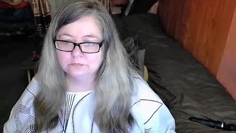 Snapshot of tviks chatting on 03-09-25, 09:46 Lana online show from 03-09-25, 09:46