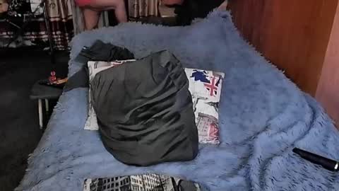 Snapshot of tviks chatting on 03-12-25, 10:28 Lana online show from 03-12-25, 10:28