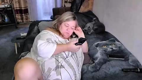 Snapshot of tviks chatting on 10-26-25, 09:04 Lana online show from 10-26-25, 09:04