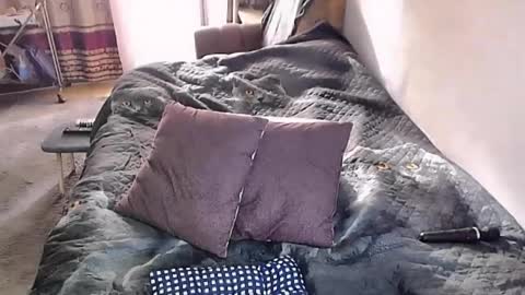 Snapshot of tviks chatting on 11-03-25, 04:03 Lana online show from 11-03-25, 04:03