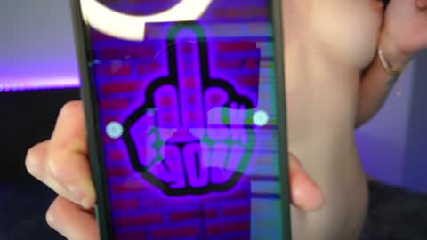 MayCarrey online show from 01-04-25, 12:37