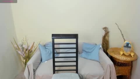 Angus online show from 12-21-25, 04:14