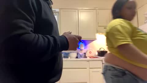 Twin and Lea online show from 03-29-26, 09:48