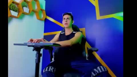 twink_scott19 online show from 10-18-25, 08:31