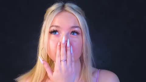 twinklefluff online show from 03-09-25, 09:24