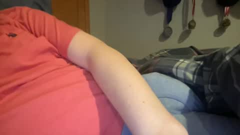 Snapshot of twinkmikexxx12 chatting on 12-22-24, 11:41 mike online show from 12-22-24, 11:41